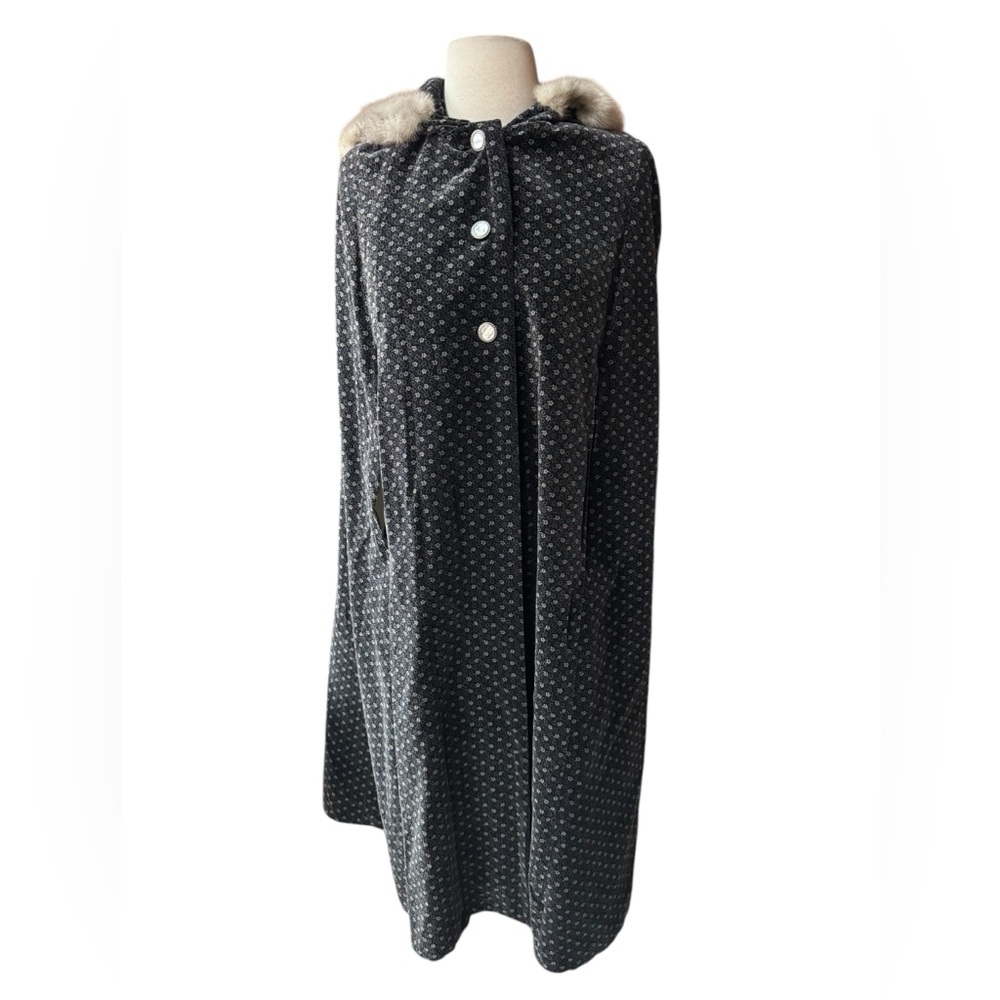 Vintage Lined, Fur Hooded, Arm‎ Hole, Floral Velour Button Down Cape